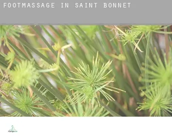 Foot massage in  Saint-Bonnet